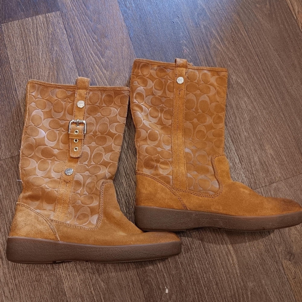 Coach Boots Signature Logo Women's Size 9B Tullip Suede Buckle Faux Fur Lined